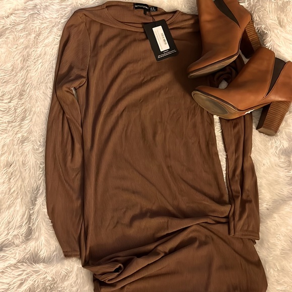 Pretty Little Thing Ribbed Brown Dress - Picture 3 of 4